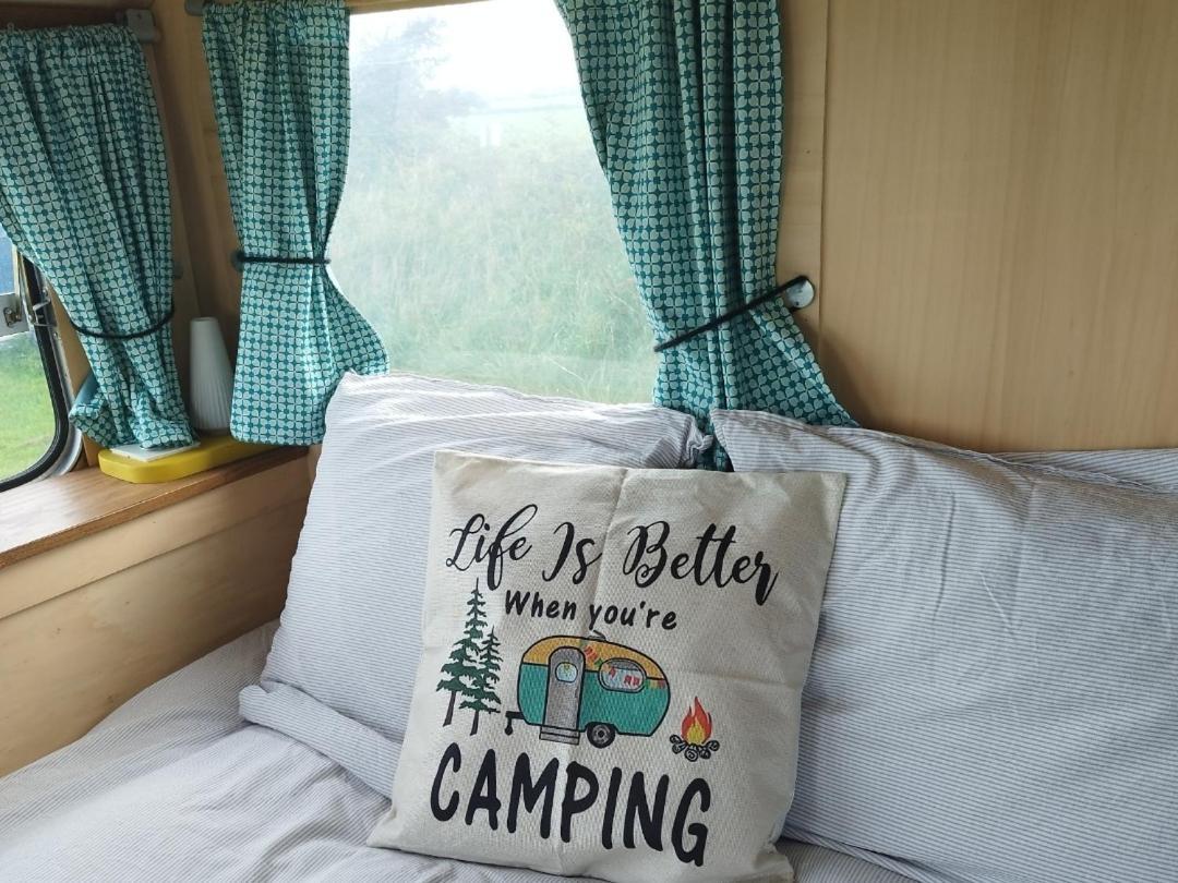 Camping Les Ronds Duval Face Aux Iles Anglo-Normandes Les Moitiers-d'Allonne ห้อง รูปภาพ